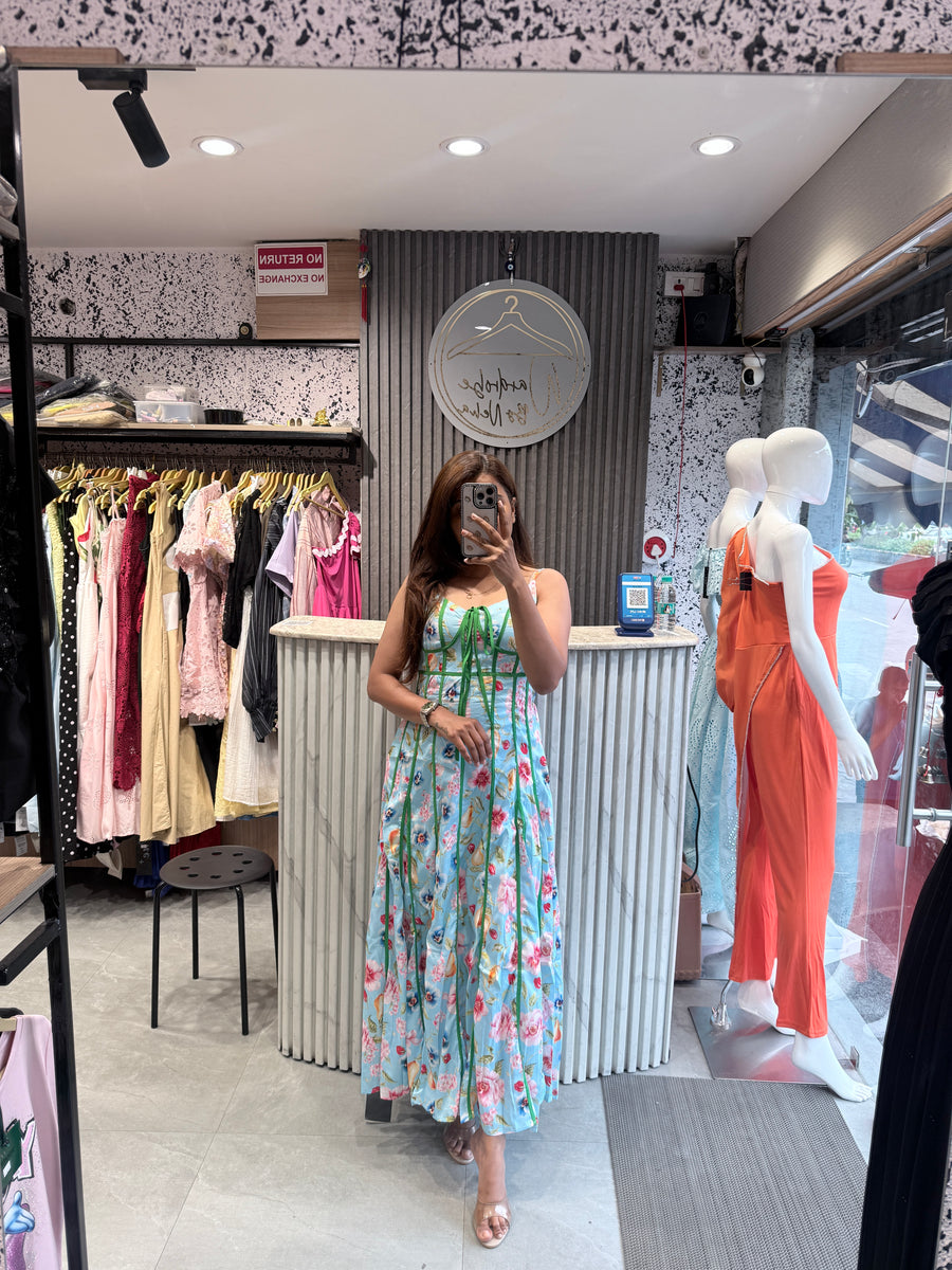 DRESSES